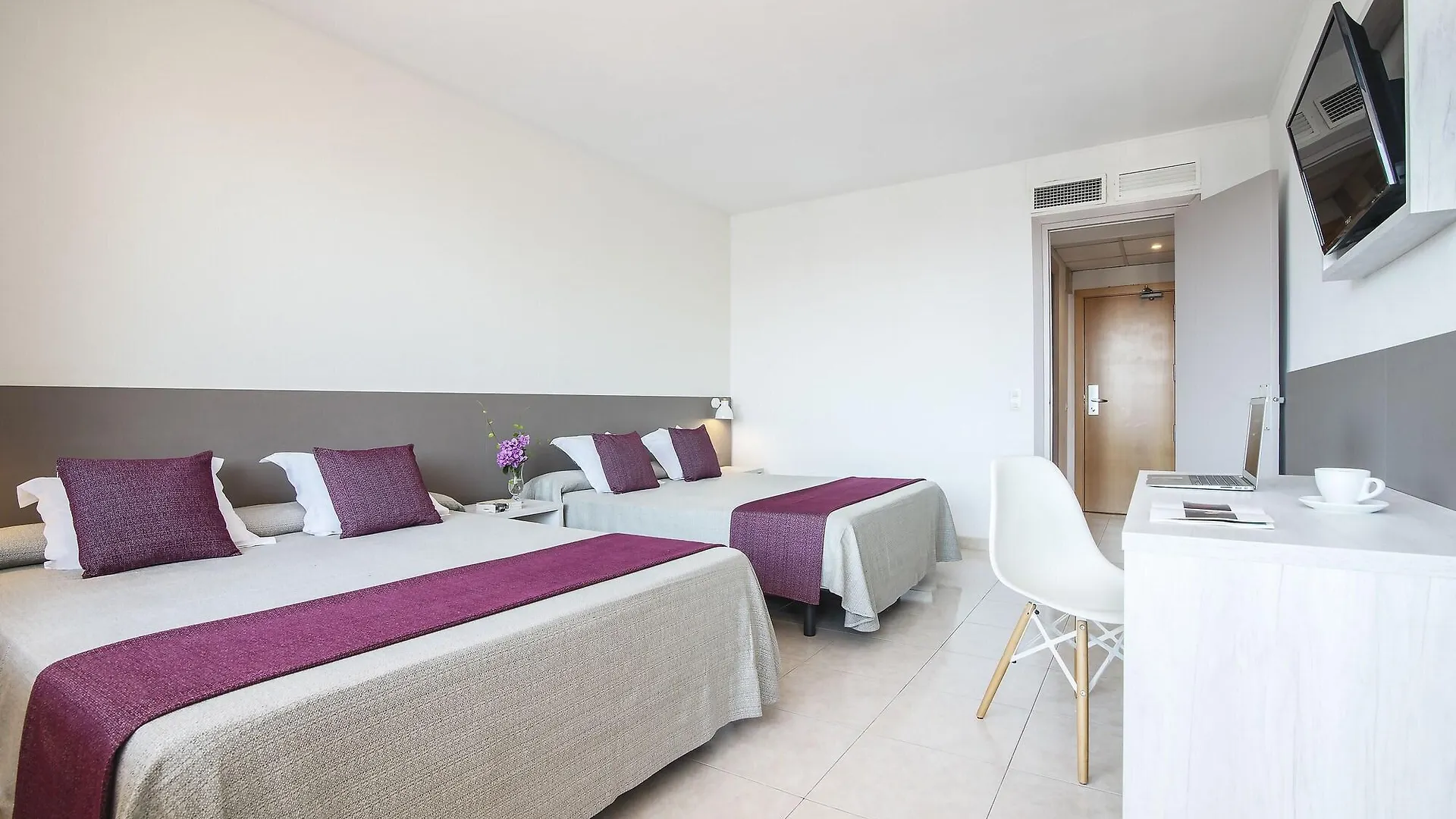 Hotel Lloret Santa Rosa By Pierre & Vacances Lloret de Mar 4*,