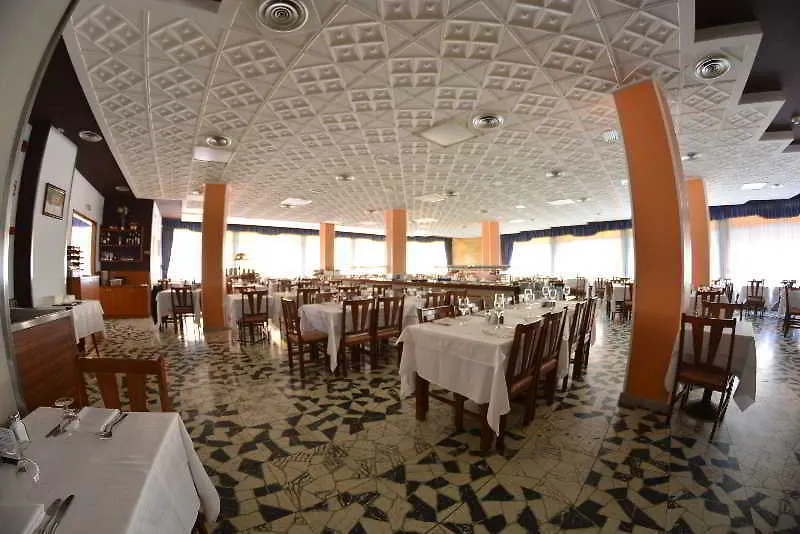 Hotel Lloret Santa Rosa By Pierre & Vacances Lloret de Mar 4*,